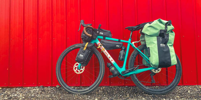 Travelling by bike with Ursus accessories